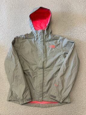 The North Face Womens HyVent Rain Jacket Size XS